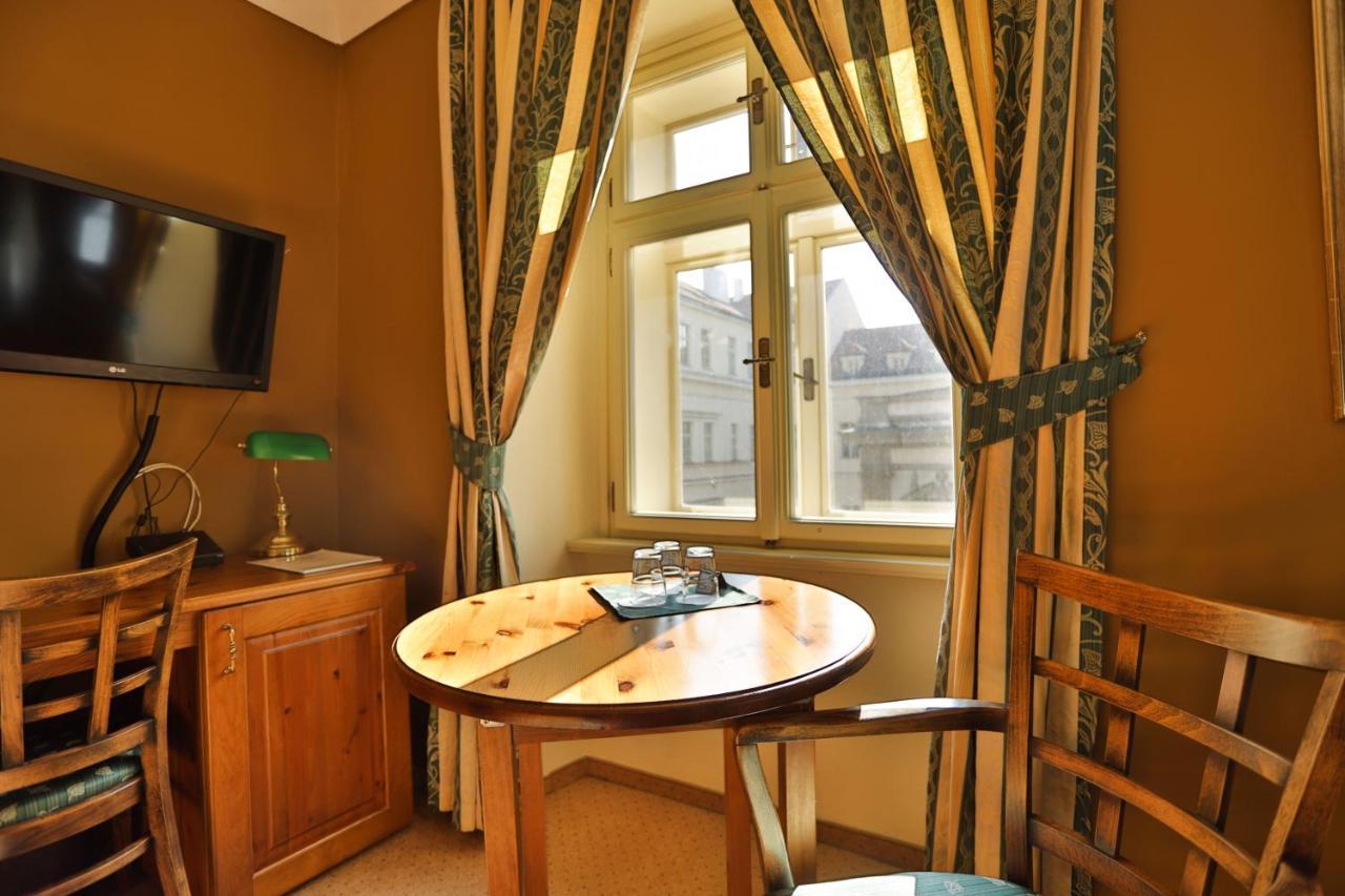 U Schnellu Hotel Прага Екстериор снимка