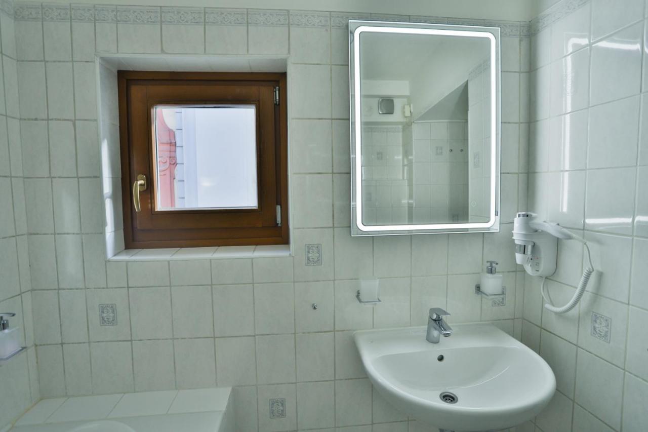 U Schnellu Hotel Прага Екстериор снимка